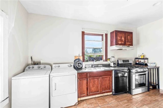 1460 W 23rd Street, Los Angeles, CA 90007