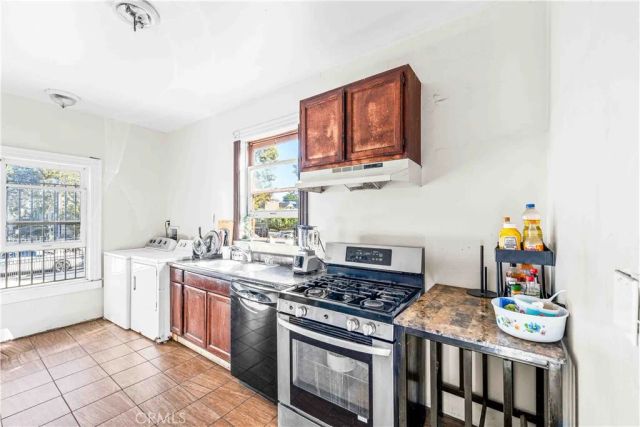 1460 W 23rd Street, Los Angeles, CA 90007