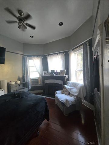 1460 W 23rd, Los Angeles, CA 90007