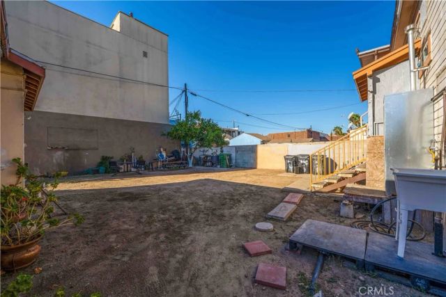 1460 W 23rd Street, Los Angeles, CA 90007