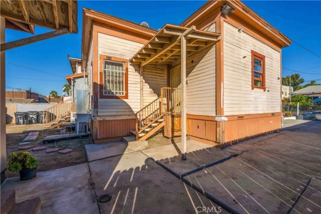 1460 W 23rd Street, Los Angeles, CA 90007