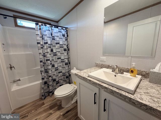 320 VALENTINE DR, Martinsburg, WV 25405