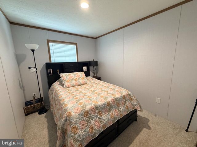 320 VALENTINE DR, Martinsburg, WV 25405