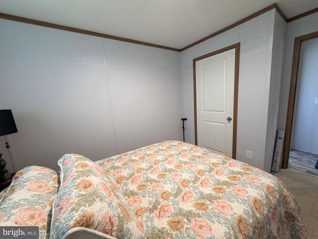 320 VALENTINE DR, Martinsburg, WV 25405