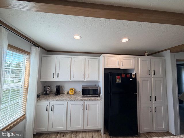 320 VALENTINE DR, Martinsburg, WV 25405