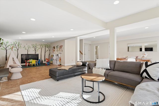 166 Edward Place, Stamford, CT 06905