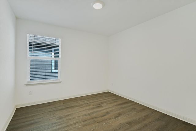 115 Sweetwater Creek LN, Hutto, TX 78634