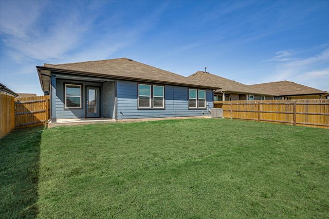 115 Sweetwater Creek LN, Hutto, TX 78634