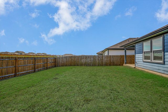 115 Sweetwater Creek LN, Hutto, TX 78634