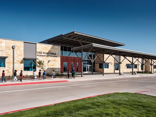 115 Sweetwater Creek LN, Hutto, TX 78634