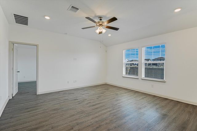 115 Sweetwater Creek LN, Hutto, TX 78634