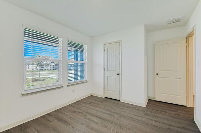 115 Sweetwater Creek LN, Hutto, TX 78634