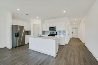 115 Sweetwater Creek LN, Hutto, TX 78634