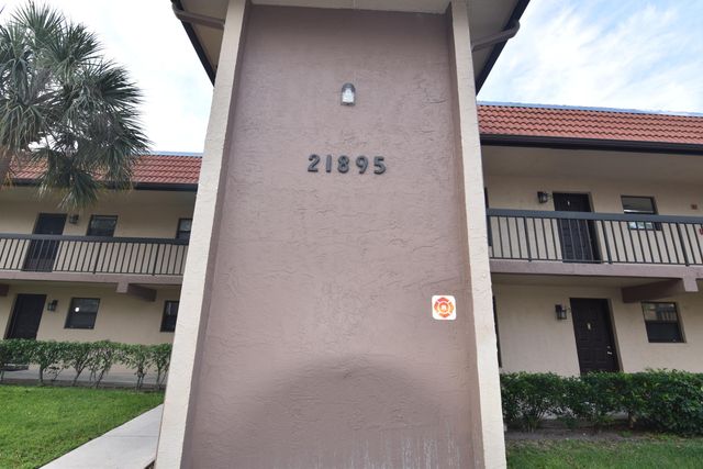21895 Lake Forest Circle 102, Boca Raton, FL 33433