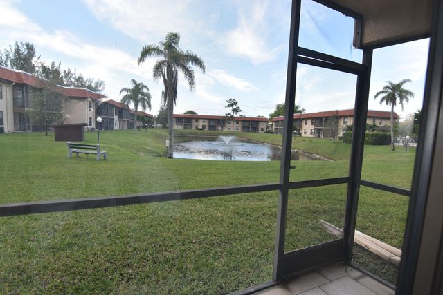 21895 Lake Forest Circle 102, Boca Raton, FL 33433