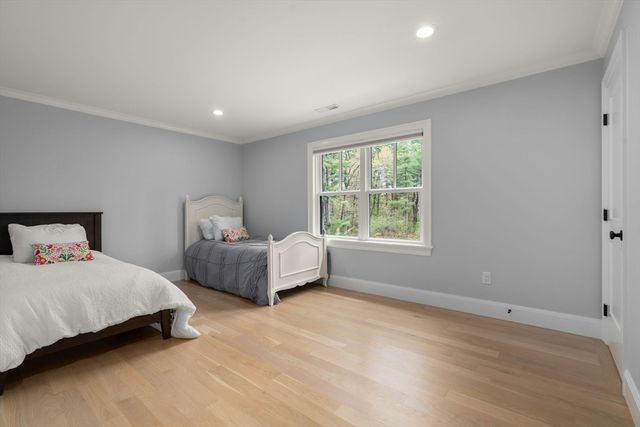 55 Oakdale Ave, Weston, MA 02493