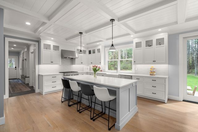 55 Oakdale Ave, Weston, MA 02493