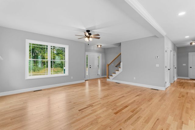 17 Bernice Street, Hooksett, NH 03106
