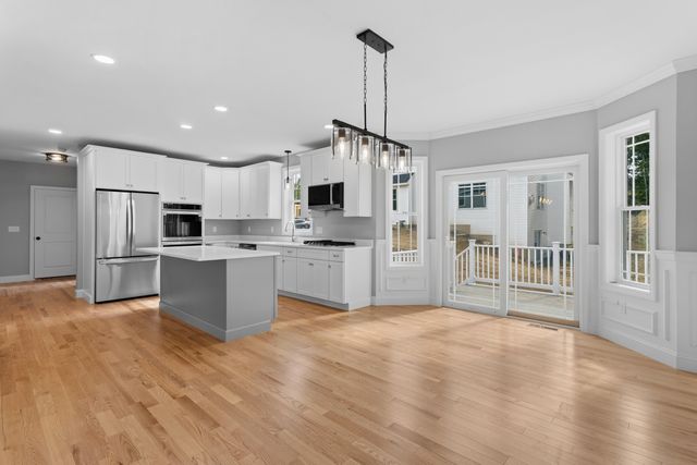 17 Bernice Street, Hooksett, NH 03106