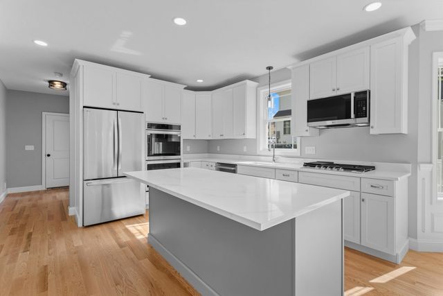 17 Bernice Street, Hooksett, NH 03106