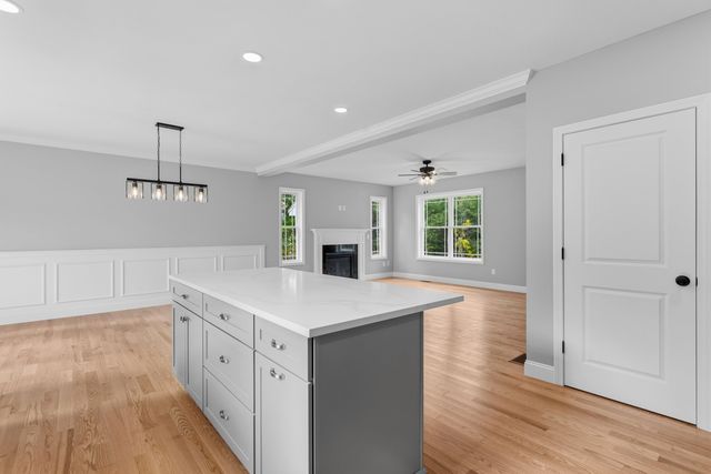 17 Bernice Street, Hooksett, NH 03106