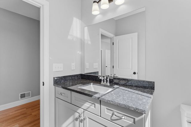 17 Bernice Street, Hooksett, NH 03106