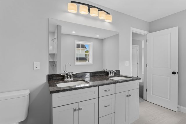 17 Bernice Street, Hooksett, NH 03106