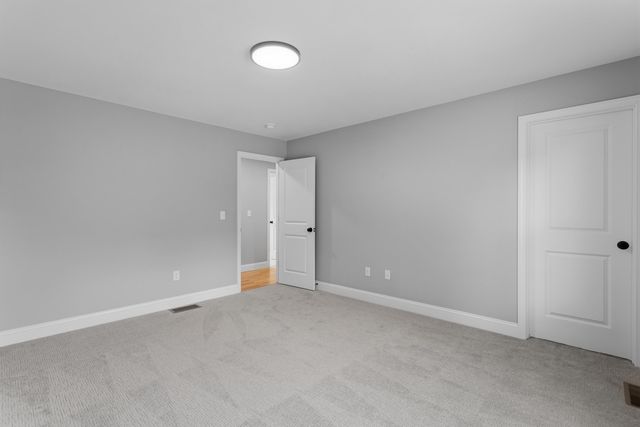 17 Bernice Street, Hooksett, NH 03106
