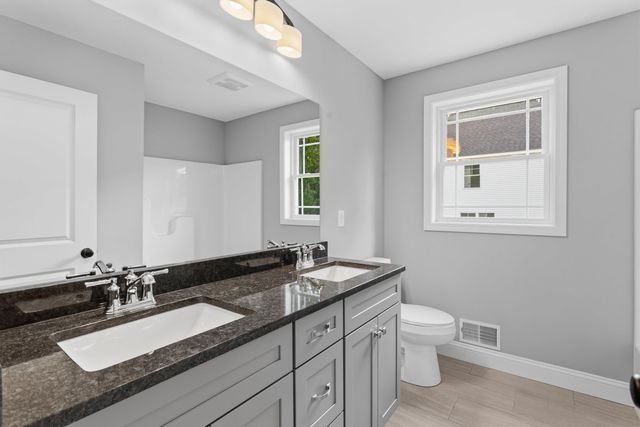 17 Bernice Street, Hooksett, NH 03106