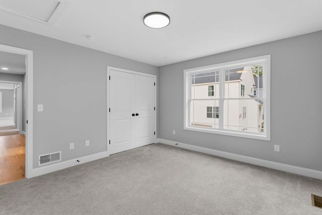 17 Bernice Street, Hooksett, NH 03106