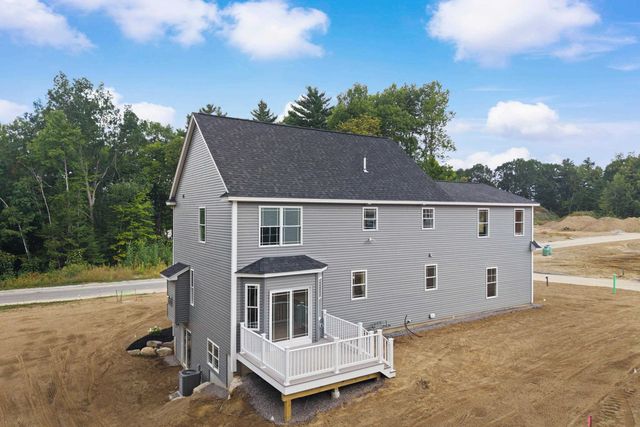17 Bernice Street, Hooksett, NH 03106