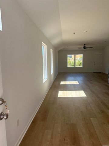 8104 Chesapeake Trail, Bauxite, AR 72011