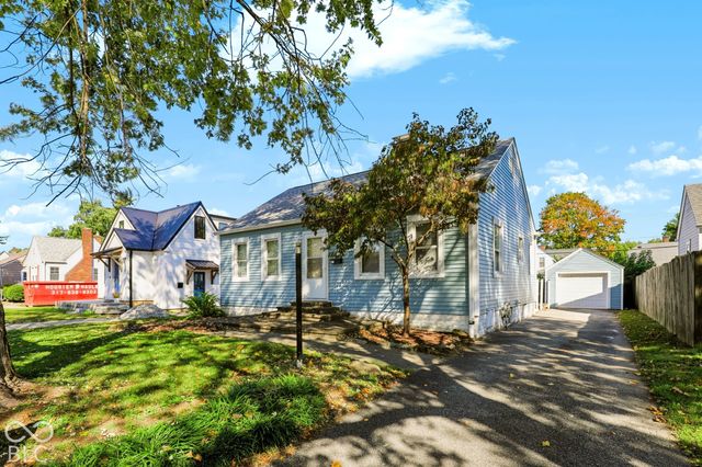 1749 Christopher Lane, Indianapolis, IN 46224