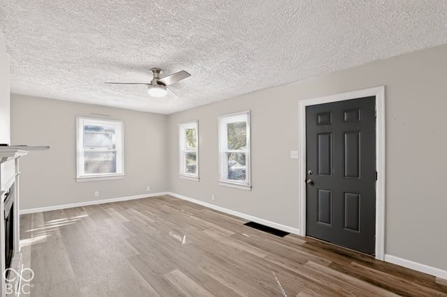 1749 Christopher Lane, Indianapolis, IN 46224
