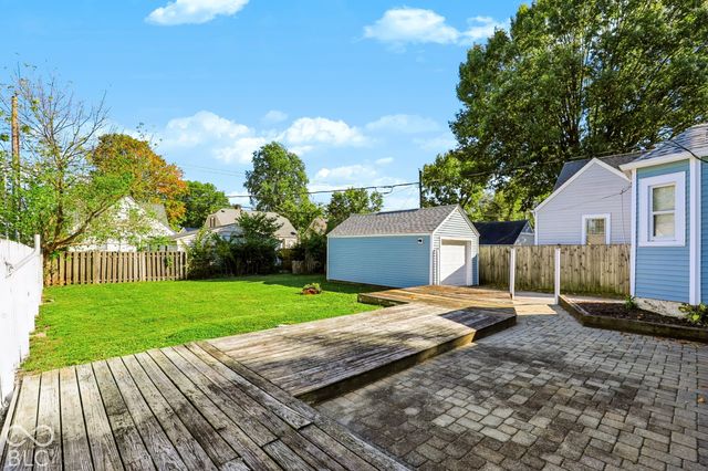 1749 Christopher Lane, Indianapolis, IN 46224