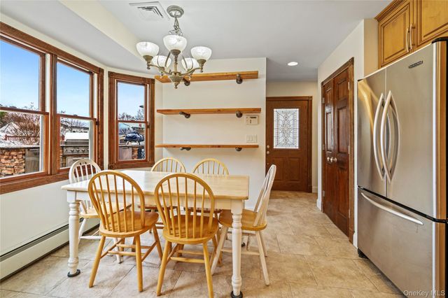 303 Sherbrooke Road, Lindenhurst, NY 11757