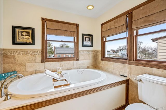 303 Sherbrooke Road, Lindenhurst, NY 11757