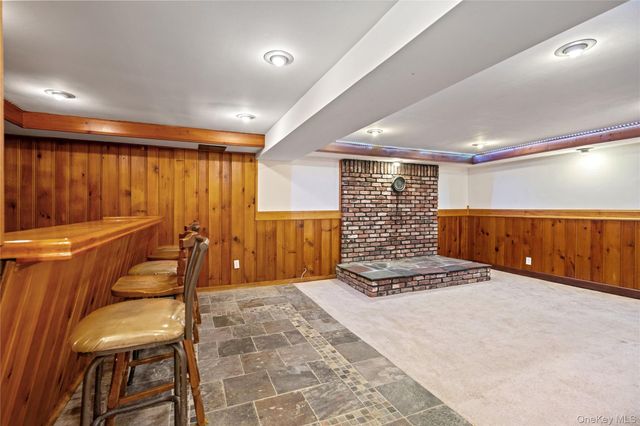 303 Sherbrooke Road, Lindenhurst, NY 11757