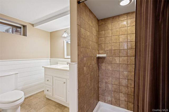 303 Sherbrooke Road, Lindenhurst, NY 11757