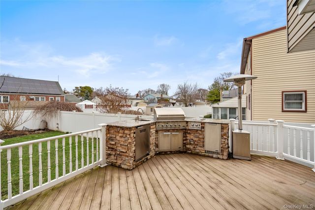 303 Sherbrooke Road, Lindenhurst, NY 11757