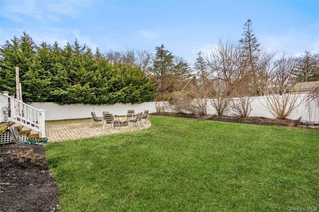 303 Sherbrooke Road, Lindenhurst, NY 11757