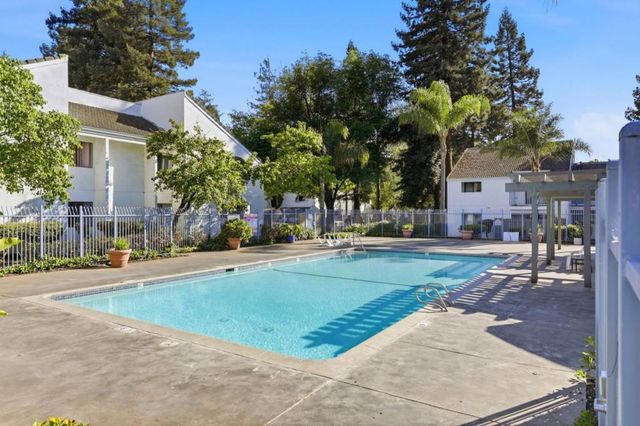 1055 N Capitol Avenue 98, San Jose, CA 95133