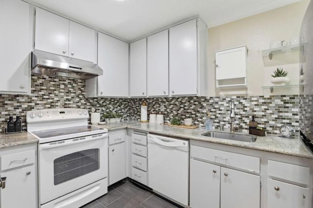 1055 N Capitol Avenue 98, San Jose, CA 95133