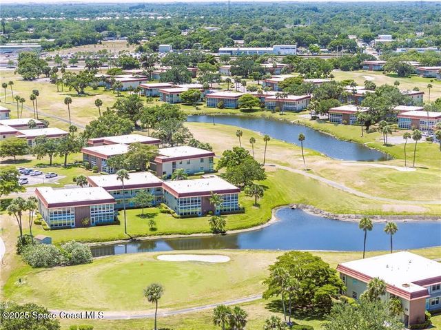 66 Woodland Drive 203, Vero Beach, FL 32962