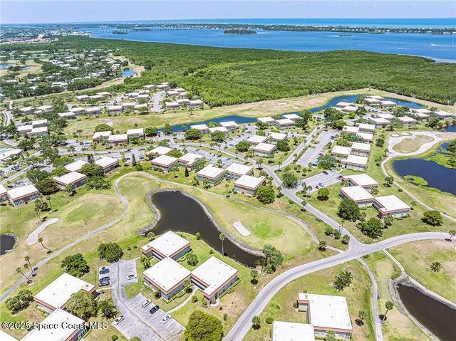66 Woodland Drive 203, Vero Beach, FL 32962