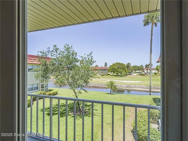 66 Woodland Drive 203, Vero Beach, FL 32962