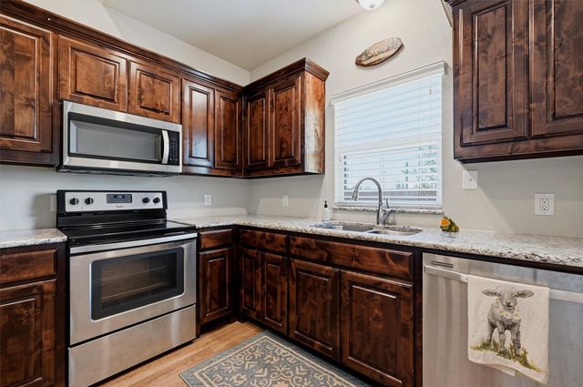 816 E Northside Drive, Pilot Point, TX 76258