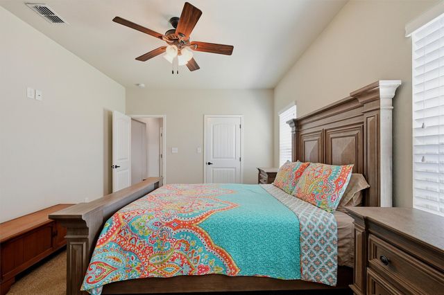 816 E Northside Drive, Pilot Point, TX 76258