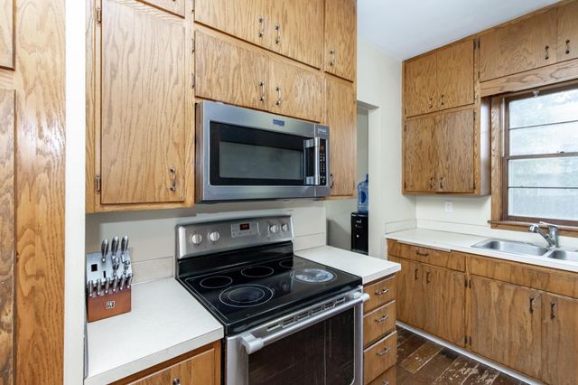 1009 18th Avenue N, Moorhead, MN 56560