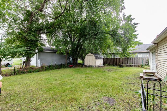 1009 18th Avenue N, Moorhead, MN 56560